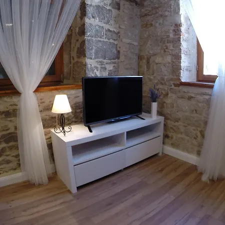 Porta Aurea Apartment Split