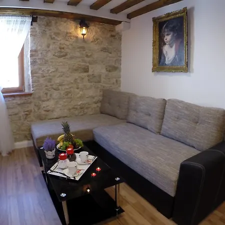 Porta Aurea Apartment