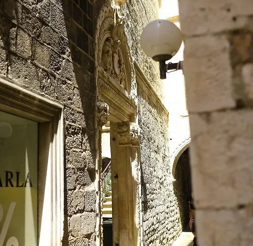 Porta Aurea Lägenhet *